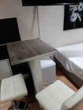Bedroom 4 A A Guest Rooms: Stunning Studio Room Thamesmead