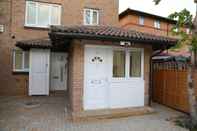 Exterior A A Guest Rooms: Stunning Studio Room Thamesmead