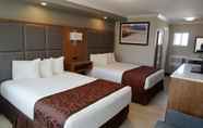 Bedroom 2 Coastal Sands Inn