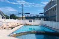 Swimming Pool Coastal Sands Inn