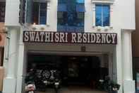 Bên ngoài SwathiSri Residency