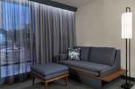 Common Space Courtyard by Marriott Fresno Clovis