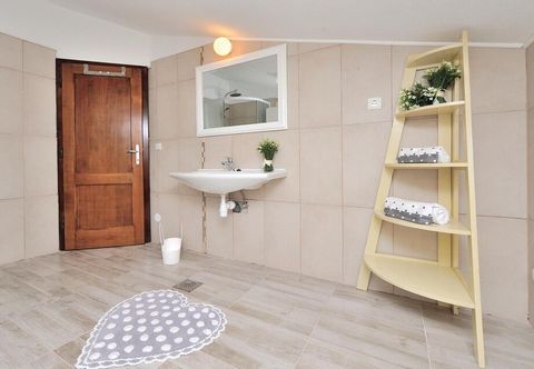 Others Beautiful Home in Sv Filip i Jakov With Wifi and 4 Bedrooms