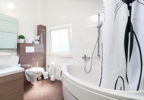 Others Nice Home in Dicmo With Wifi and 4 Bedrooms