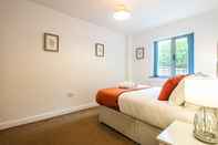 Bedroom Cosy 1 Bedroom Private Patio by Opulent