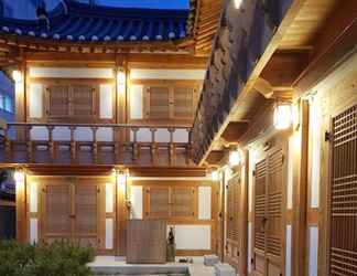 Bên ngoài 2 Daegu Seomun Hanok Guesthouse