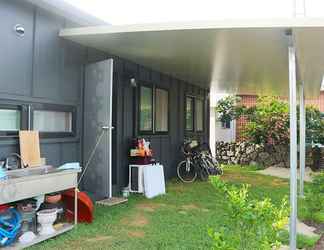 Exterior 2 Jeju Pureunseom Guest House