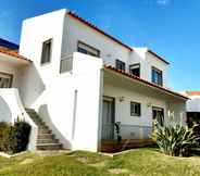 Exterior 4 Impecable 4-bed Villa in Praia da Areia Branca