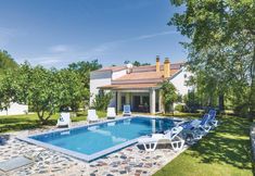 Lain-lain 5 Awesome Home in Rastane Donje With 5 Bedrooms, Wifi and Outdoor Swimming Pool