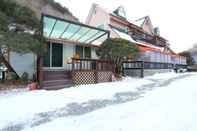 ภายนอกอาคาร Hoengseong Jamjari Pension