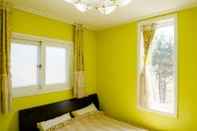 Kamar Tidur Taean Versailles Pension