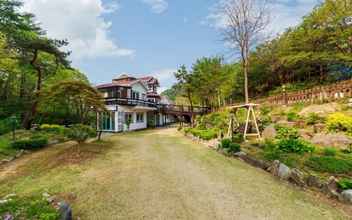 Exterior 4 Yangpyeong Dotorhy Valley Pension