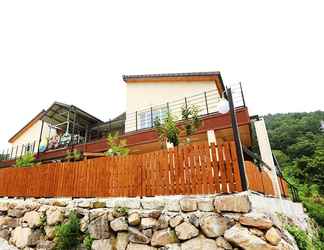 ภายนอกอาคาร 2 Tongyeong Healing Pension