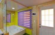 Toilet Kamar 5 Yeoncheon Pool Kids Spa Pension