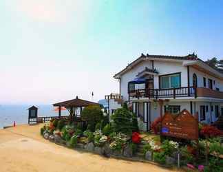 ภายนอกอาคาร 2 Taean Morwenna Pension