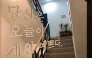 Sảnh chờ 2 Seoul Yeonhuijang Guest House