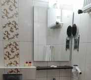 In-room Bathroom 4 Yeni Yukseller Otel