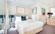 Bedroom 5 Chic Chelsea Home near South Kensington by UnderTheDoormat