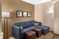 Common Space Comfort Inn & Suites