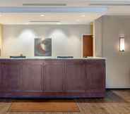 Lobby 3 Comfort Inn & Suites