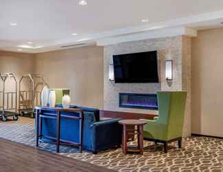 Lobby 2 Comfort Inn & Suites