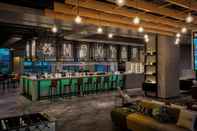 Bar, Cafe and Lounge Moxy Shanghai Hongqiao NECC