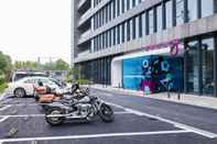 Exterior Moxy Shanghai Hongqiao NECC