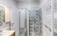 In-room Bathroom 3 Impero Trieste Apt - Ospedale Maggiore