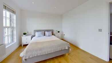 Bedroom 4 BookedUK - Cosy but spacious apartment
