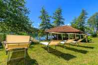 Swimming Pool Villa Ninfea Pied Dans L'eau