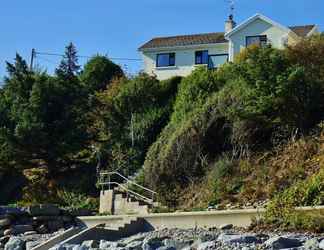 Exterior 2 The Cottage - Sea Views Direct Access to Beach Pet Friendly