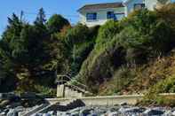 Swimming Pool The Cottage - Sea Views Direct Access to Beach Pet Friendly