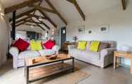 Common Space 7 The Dairy - Luxury Cottage Hot Tub and Summer House Countryside Views Pet Friendly