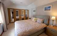 Bilik Tidur 2 Priory Cottage - Luxury Cottage Near to Beach