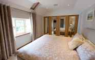 Bilik Tidur 3 Priory Cottage - Luxury Cottage Near to Beach