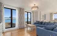 Common Space 5 Apartment 8 Waterstone House - Luxury Apartment Sea Views Pet Friendly