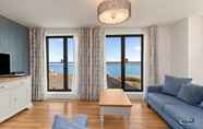 Common Space 3 Apartment 8 Waterstone House - Luxury Apartment Sea Views Pet Friendly
