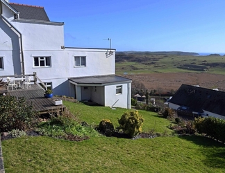 Exterior 2 The Cwtch - Luxury Cottage Sea Views Pet Friendly