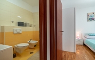 In-room Bathroom 6 Modern apt w. Terrace, 2 min Walk to the Beach