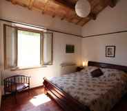 Bedroom 2 Family Villa, Pool and Country Side Views, Italy