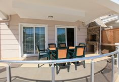 Common Space 5 Villa Canberk Large Private Pool A C Wifi Car Not Required