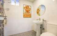 In-room Bathroom 5 Donghae Cheonjabong Beach Pension