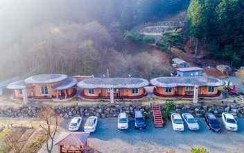 ภายนอกอาคาร 4 Jangseong Pyeonbaeksup Hwangto Pension