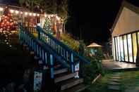 ภายนอกอาคาร Chuncheon Yellow Hill Glamping Pension