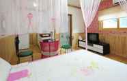 Kamar Tidur 2 Damyang Clover Pension