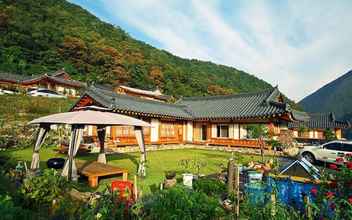 Exterior 4 Danyang Haru Hanok Pension