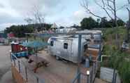 Common Space 7 Pohang Glampingaen and Caravan Pension