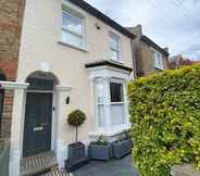 Exterior 6 Family 4-bed House & Secluded Garden - Wimbledon