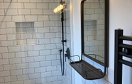 In-room Bathroom 3 Stunning 2-bed Self Contained Oasis in Eastbourne