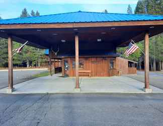 Exterior 2 Willamette Pass Inn